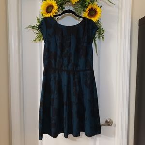 Elle knee length dress Size XL